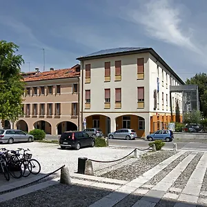 Centro Della Famiglia Тревизо